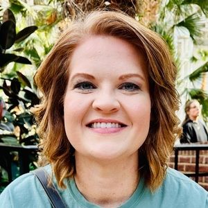 Meet your Posher, Leslie